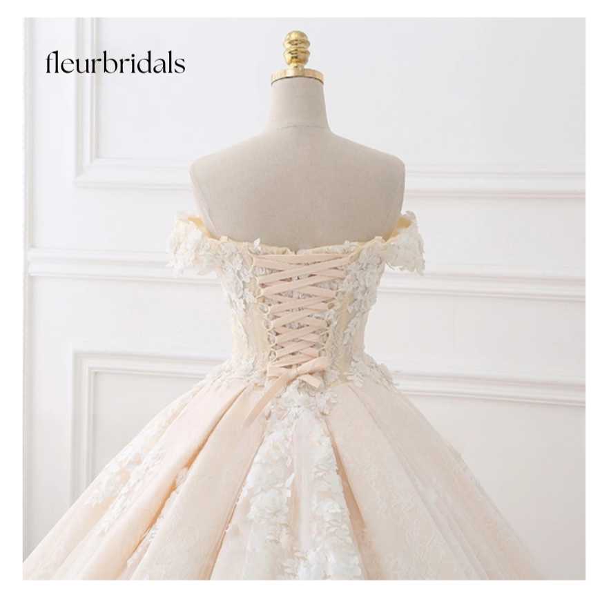 Royal Train Beaded Sweetheart Ball Gown Wedding Dresses Appliques Flowers Vintage Lace Bride Gowns - Fleur Bridals