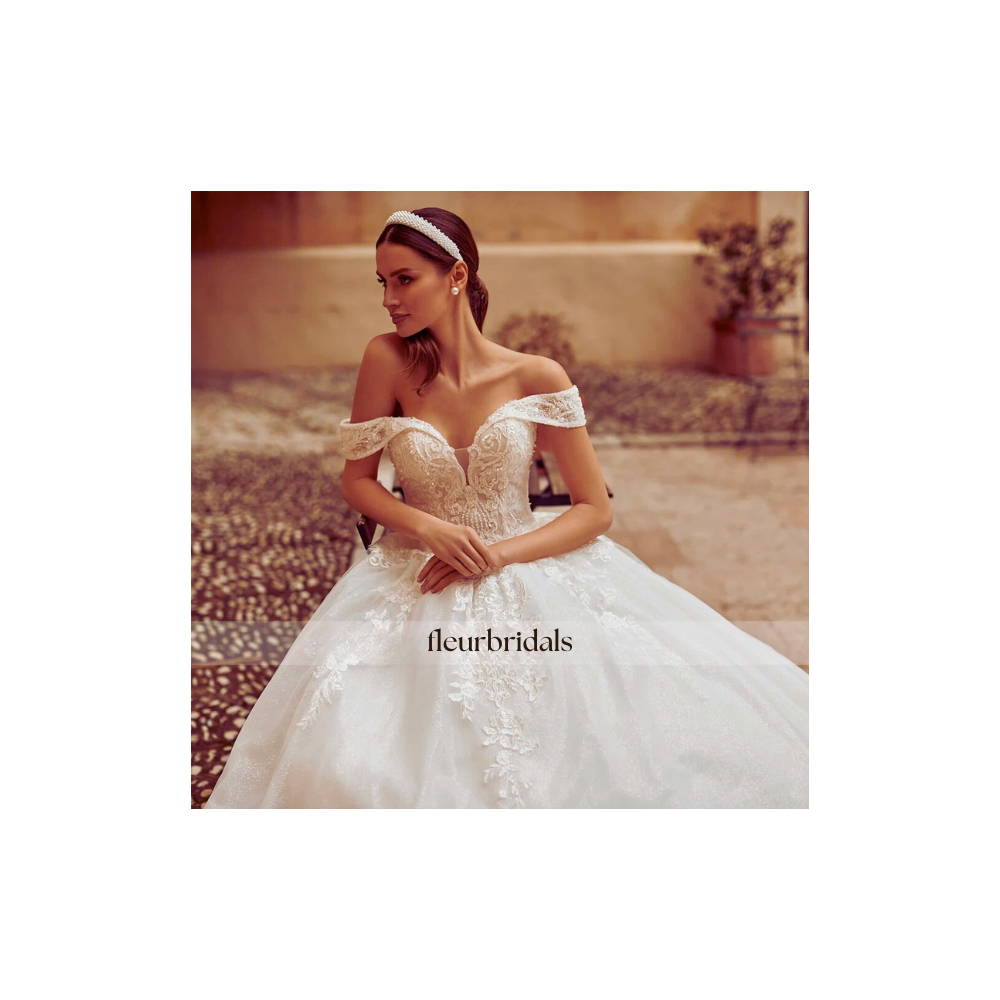 Customized Sexy Boat Neck Backless Lace Princess Wedding Dresses Luxury Appliques Beaded Court Train A Line Vintage Bridal Gowns - Fleur Bridals