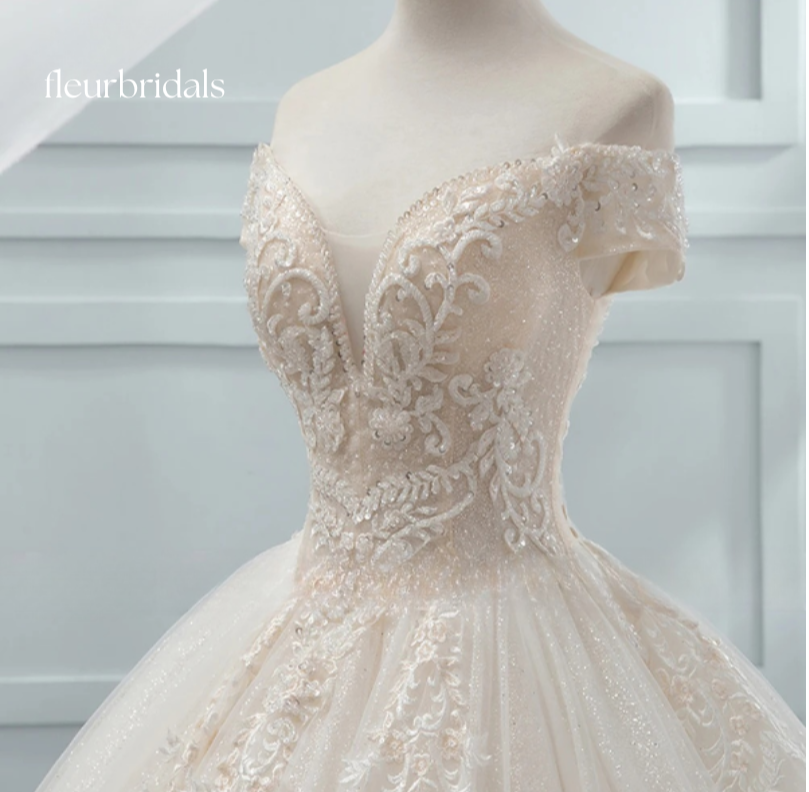 Luxury Sweetheart Lace Ball Gown Wedding Dresses Chapel Train Appliques Beaded Crystal Bride Dresses - Fleur Bridals