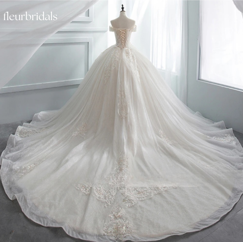 Luxury Sweetheart Lace Ball Gown Wedding Dresses Chapel Train Appliques Beaded Crystal Bride Dresses - Fleur Bridals