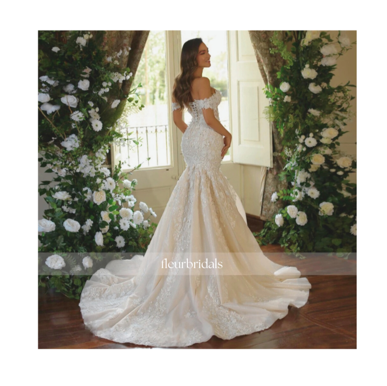 Mermaid Vintage Wedding Dress | Sweetheart Off-the-Shoulder, Embroidery Appliques Bride Gown - Fleur Bridals