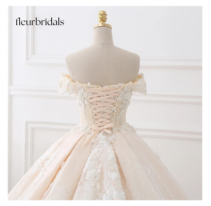 Royal Train Beaded Sweetheart Ball Gown Wedding Dresses Appliques Flowers Vintage Lace Bride Gowns - Fleur Bridals 