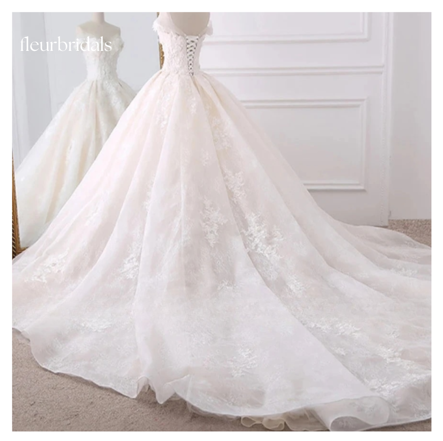 Sexy Sweetheart Lace Ball Gown Wedding Dresses Applique Beaded Flowers Chapel Train Bride Gown