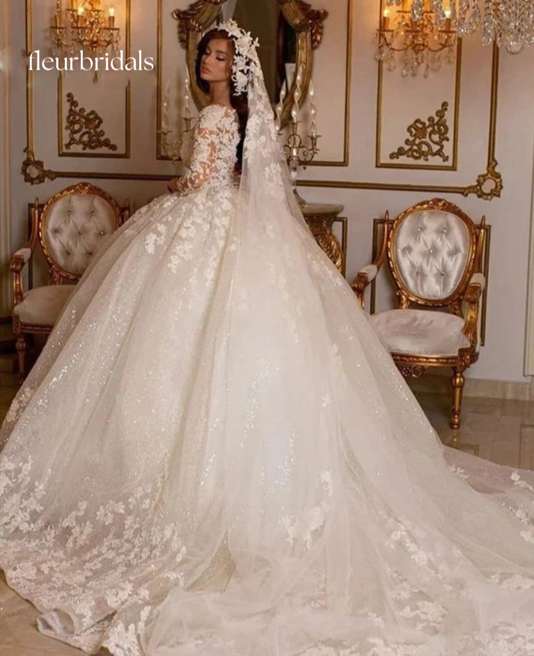 Vintage 2024 Lace Wedding Dresses Princess Ball Gown Beading Bridal Gowns Shinny Tulle Long Sleeves Ivory Dubai Marriage Dress