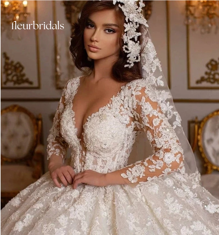 Vintage 2024 Lace Wedding Dresses Princess Ball Gown Beading Bridal Gowns Shinny Tulle Long Sleeves Ivory Dubai Marriage Dress