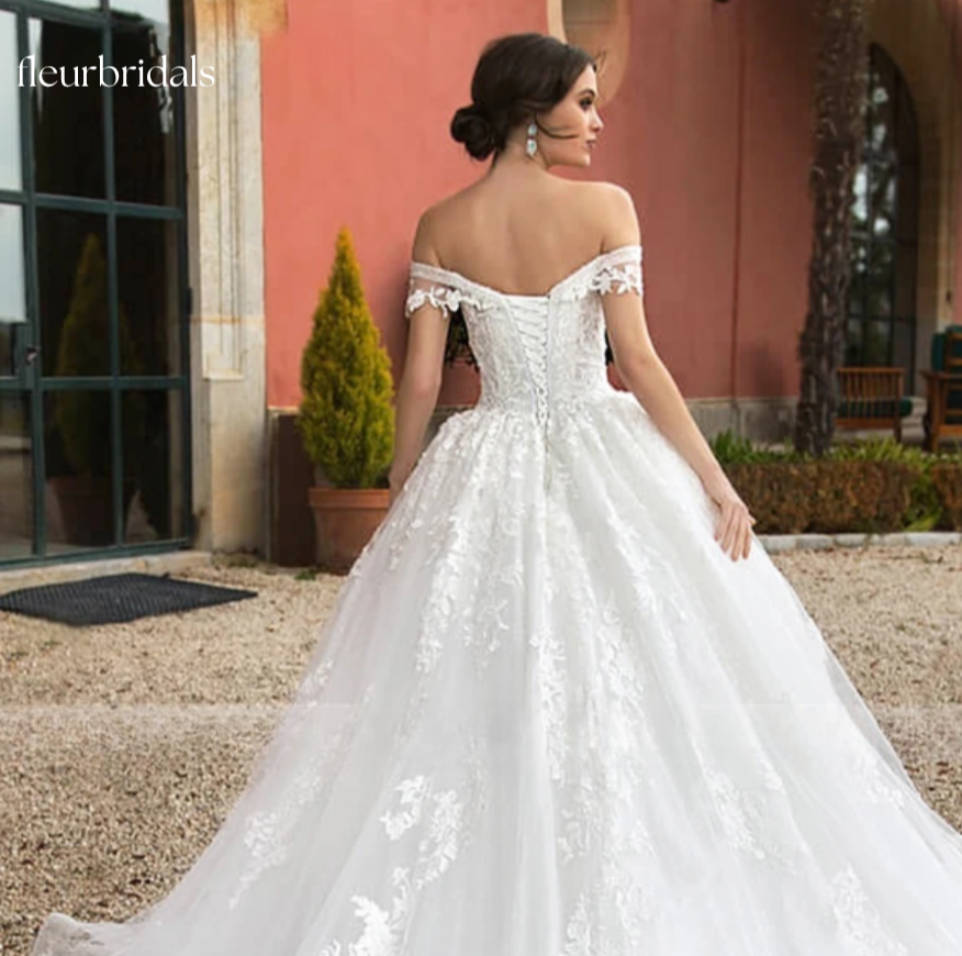 Luxury Wedding Dresses For Women 2024 Beaded Sweetheart Lace Up Appliques Cathedral Wedding Gown Vestidos De Novia