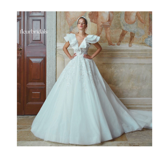 Sexy Backless Short Sleeve Lace Vintage Wedding Dresses Luxury V Neck Appliques Beaded Court Train A Line Bridal Gown